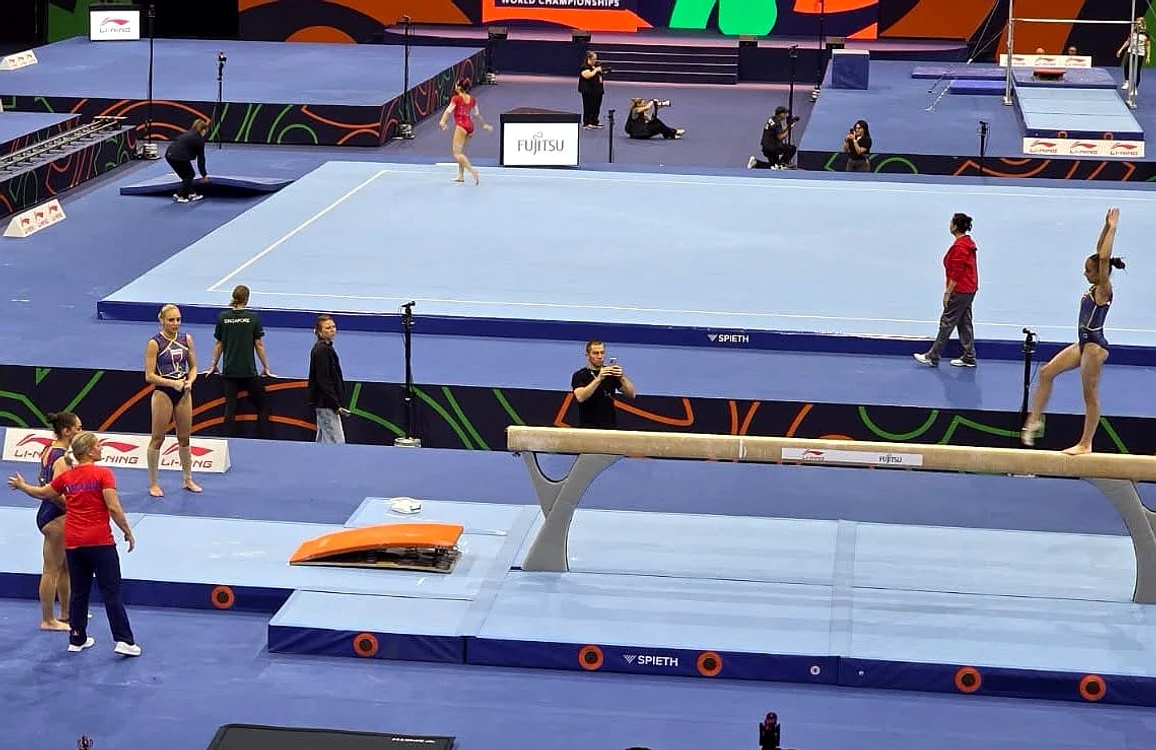 Dezastru la CM de gimnastică: România nu are reprezentanţi în finale după calificări