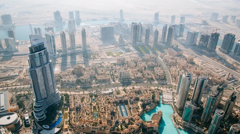 Scandal financiar la Dubai: AIX Investment Group a oprit sau întârziat plăți către investitori