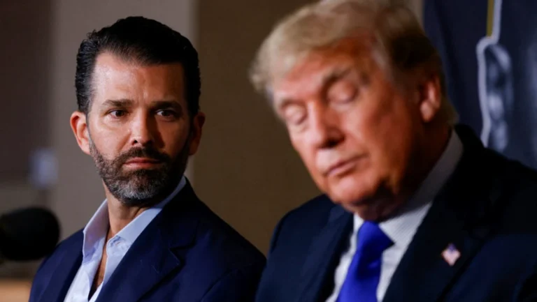 Donald Trump Jr. s-ar fi opus lansării operaţiunii militare împotriva Iranului; popularitatea administraţiei scade la 31%