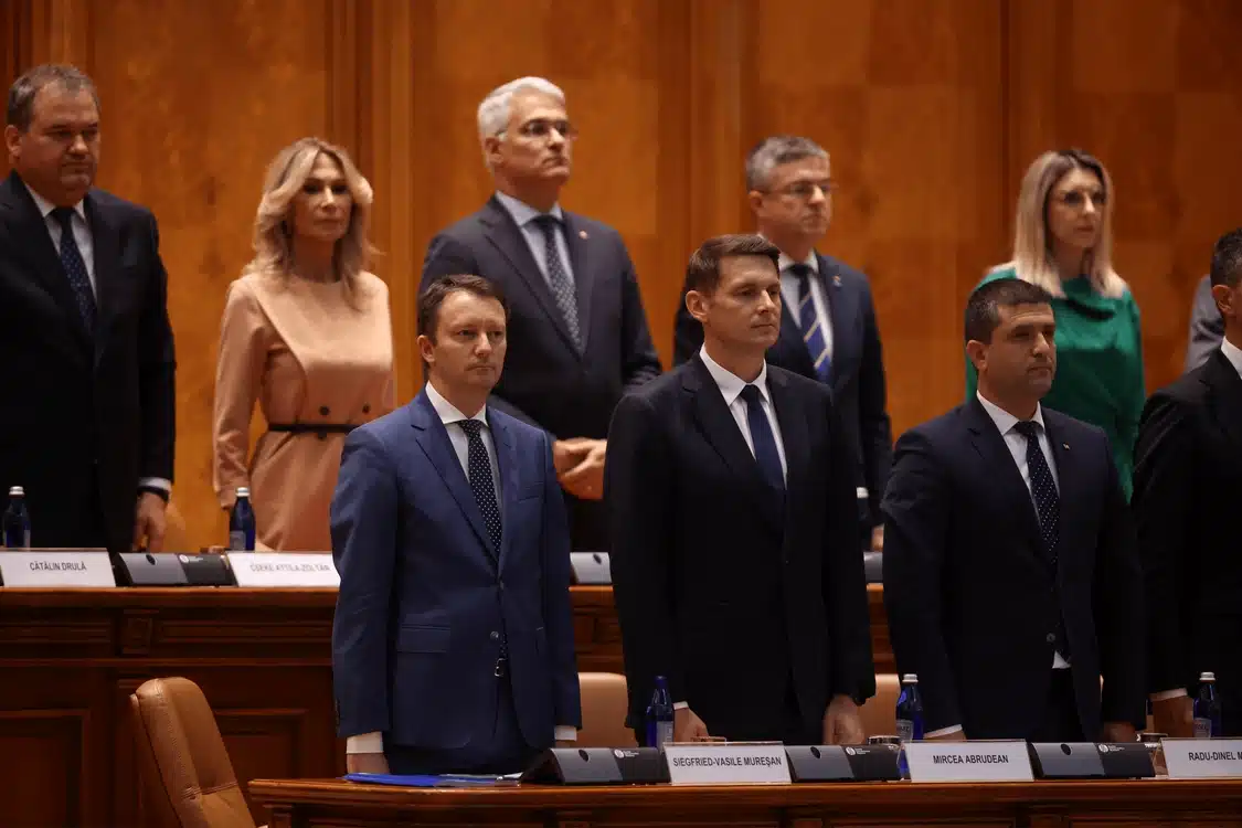 Ce opțiuni are Nicușor Dan după respingerea guvernului Mureșan: tehnocrat, guvern PSD sau anticipate
