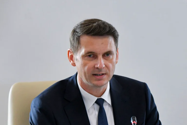 PNL trece în opoziție, dar Mircea Abrudean rămâne președintele Senatului