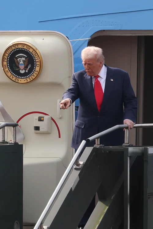 Un corespondent al The Independent, exclus din echipa de presă care îl însoțea pe Trump în Iowa