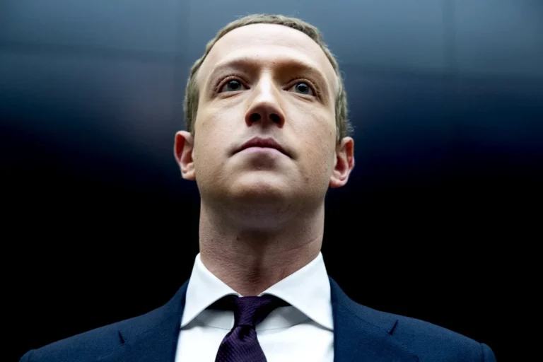 Mark Zuckerberg a acceptat să rămână în California în schimbul unui pachet de acțiuni fără vot