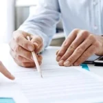 Proiectul care obligă avocații să întocmească contracte stârnește controverse în Parlament și online