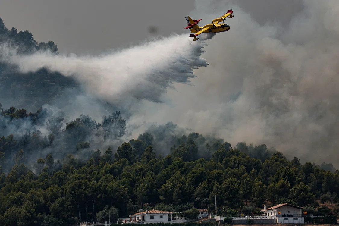 Depopularea rurală agravează incendiile din Europa: terenuri abandonate transformă focarele în dezastru