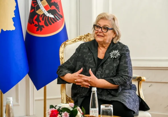Schimbări politice în Balcani: femei, minorități și avataruri AI în fruntea unor instituții