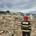 Explozie în Sihlea, Vrancea: trei gospodării distruse și un bărbat rănit cu arsuri grave