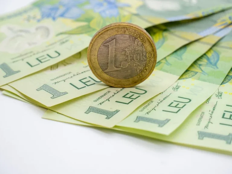 Curs BNR 23 octombrie 2026: euro, dolar și liră în creștere, francul și forintul în scădere