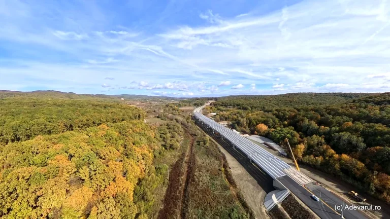 Autostrada A1 cu tuneluri din vestul României, aproape de finalizare: lucrările ating aproape 80%