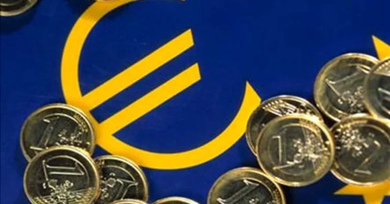 Cristian Popa (BNR): Reducerea deficitului sub 3% şi îndeplinirea criteriilor sunt esenţiale pentru aderarea la zona euro