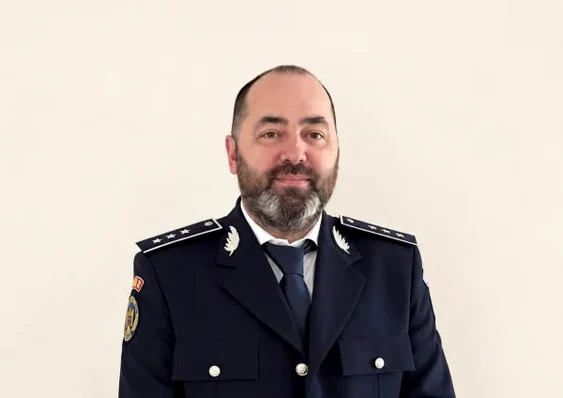 Fostul șef al Serviciului Permise și Înmatriculări Neamț, plasat sub control judiciar pe cauțiune