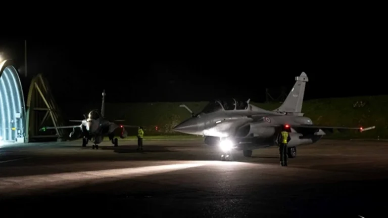 Franţa şi Regatul Unit au desfăşurat primul exerciţiu nuclear aeropurtat comun "Rummy" deasupra Mării Mediterane