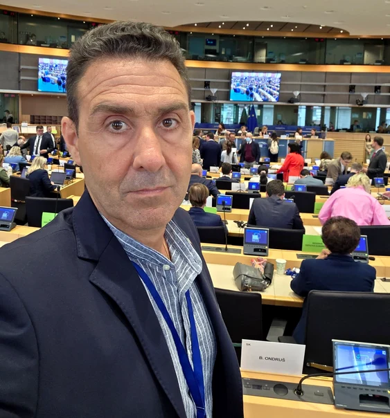 Un fost general care tulbură dreapta italiană: Roberto Vannacci, rivalul din tabăra lui Giorgia Meloni
