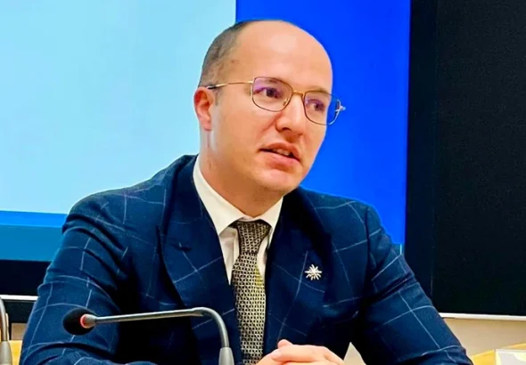 Procurorii cer arestarea preventivă a lectorului Alexandru Toader, reținut după acuzaţii de hărţuire sexuală