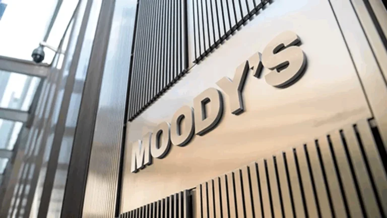 Moody’s avertizează: blocajul politic pune în pericol consolidarea fiscală; Nazare cere un buget credibil pentru 2027