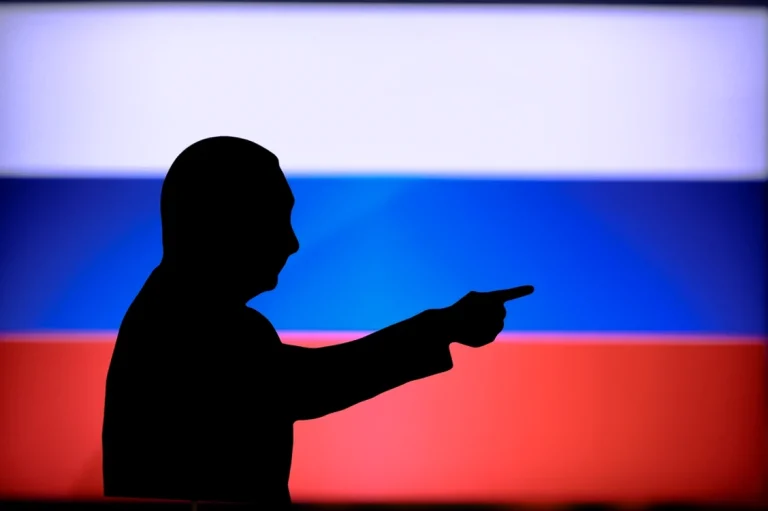 „Paranoia permanentă” la Moscova: cum sunt supravegheați și izolați diplomații occidentali