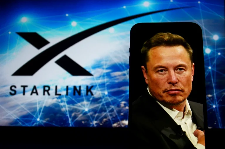 Elon Musk spune că a limitat accesul Starlink pentru operațiuni militare ucrainene și acuză încălcări ale regulilor