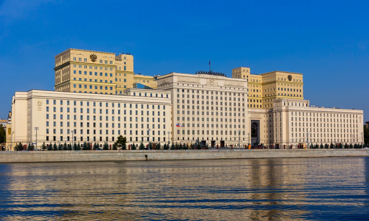 Bugetul Rusiei pentru 2027 prioritizează cheltuielile militare la un nivel record, în detrimentul sectoarelor civile
