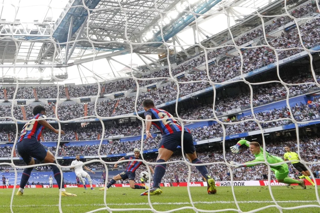 Barcelona și Real Madrid se întâlnesc în „El Clasico” — când și unde se vede meciul în România