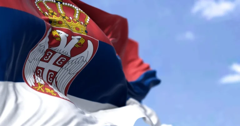 BBC găsește legături între reclame politice netransparente din Serbia și o firmă din Craiova