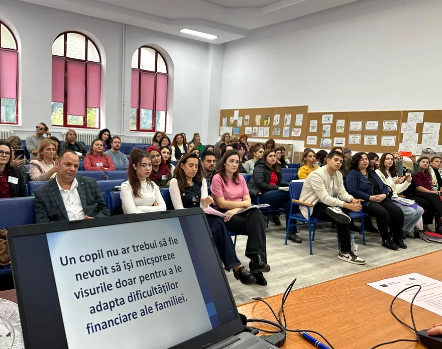Consilierii școlari: sărăcia determină alegeri timpurii care reduc opțiunile profesionale ale copiilor