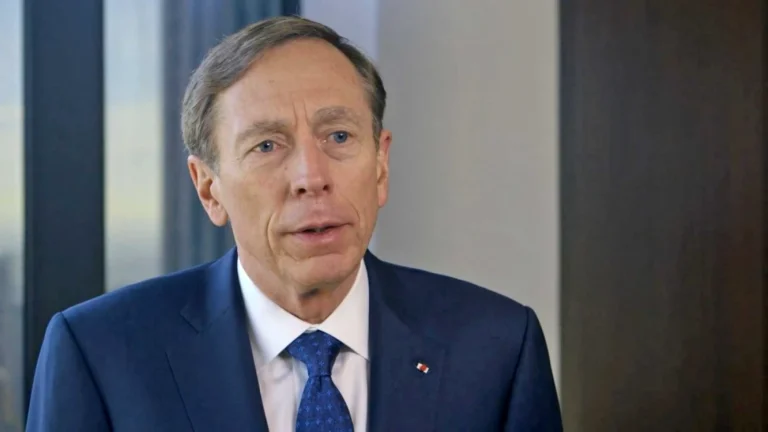 David Petraeus: Armata SUA are nevoie de reforme radicale pentru a face față războiului viitorului