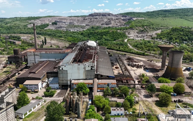 La un an de la oprirea producției, fosta uzină siderurgică din Hunedoara e curățată de UMB Steel, producția încă nu a reluat