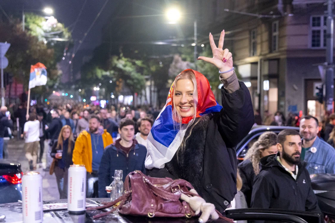 Mișcarea Studenților din Serbia începe negocierile pentru guvern, deși funcționează fără lider formal