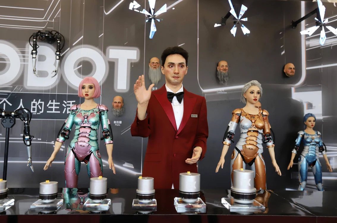 Industria roboților din China întâmpină dificultăți, în pofida investițiilor masive ale statului