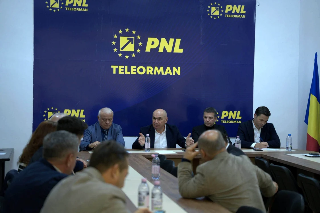 Bolojan se confruntă cu absenteism în filiale: doar 4 din 29 primari PNL au venit în Teleorman