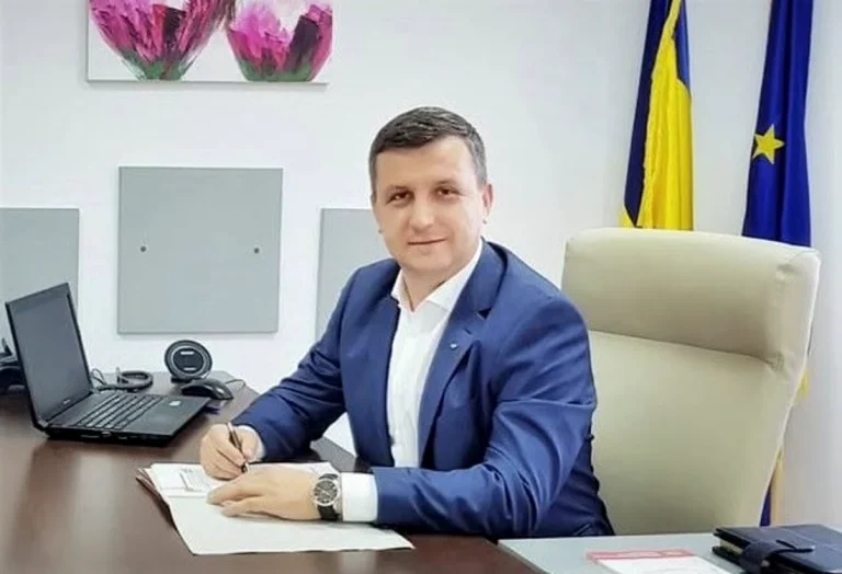 Fost consilier local din Arad arestat preventiv, anchetat pentru viol asupra unei minore