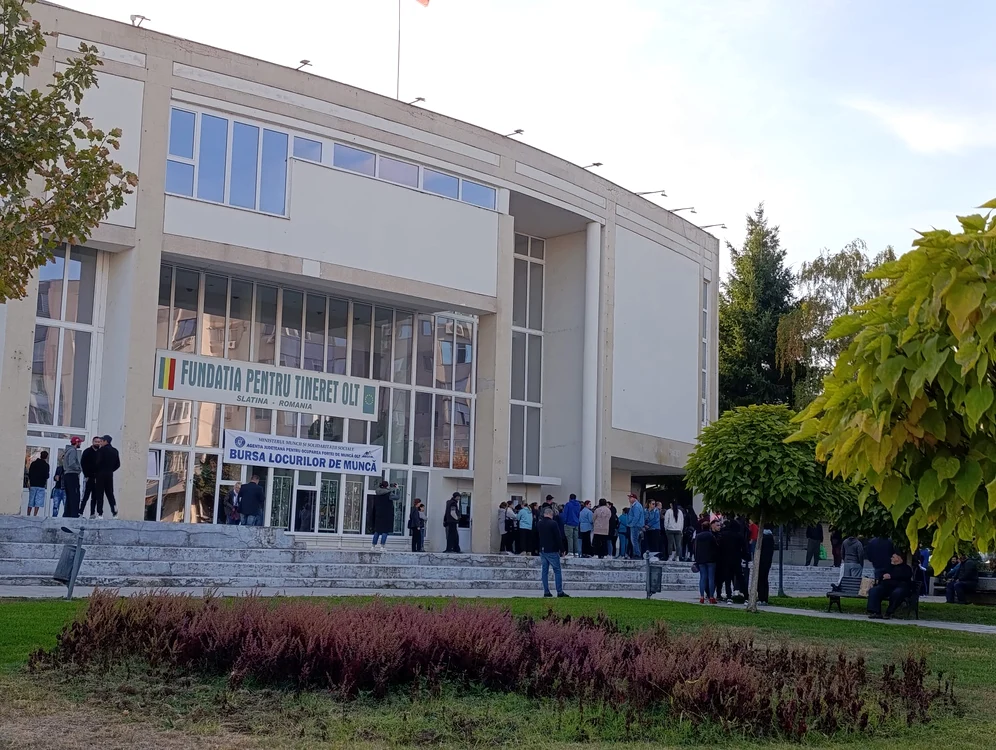 Piața muncii din Olt, sub presiune: angajări în scădere accentuată, tinerii și cei peste 60 de ani, cei mai afectați