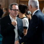 Ministrul pentru Digitalizare vrea să elimine imprimantele din minister, după ce a găsit cantități mari de hârtie
