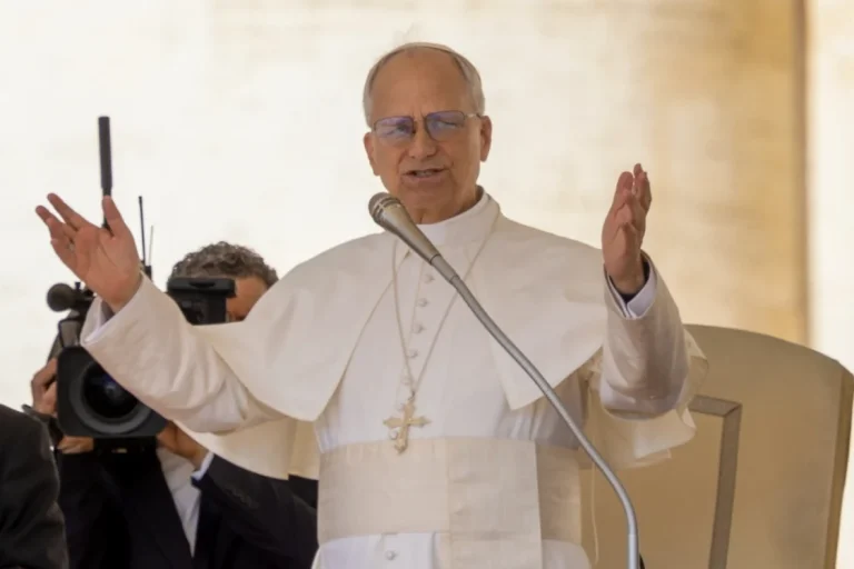 Papa Leon al XVI‑lea a cerut să voteze prin corespondență în alegerile din SUA; figurează pe listele din Illinois