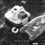 Dramă pe Pacific: Un cașalot a lovit şi scufundat un iaht australian, patru marinari salvați după 18 ore