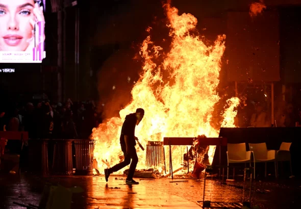 Serviciile europene: grupări asociate islamului politic încearcă să valorifice protestele din Europa