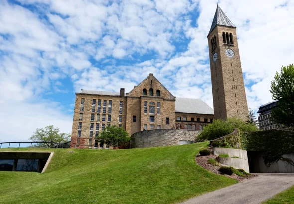 Universitatea Cornell reevaluează rolul frățiilor după un proces pentru agresiune sexuală