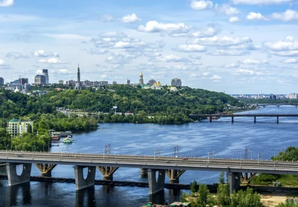Atacurile cu drone vizează podurile din Kiev; capitala riscă un „coșmar logistic”