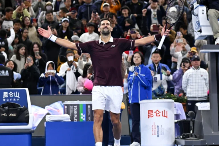 Novak Djokovic rămâne neînvins la Beijing: l-a eliminat pe Alexander Zverev și s-a calificat în semifinale