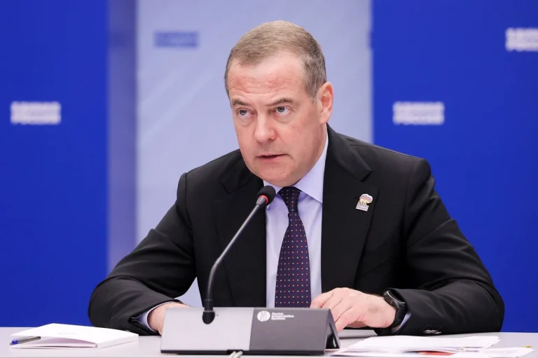 Rusia amenință cu un „război spațial la scară largă" dacă Occidentul blochează constelația Rassvet