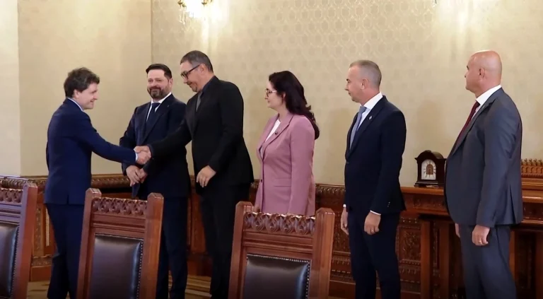 Ponta: Două propuneri oficiale pentru premier — Grindeanu și eu; Cotroceniul va nominaliza al treilea candidat