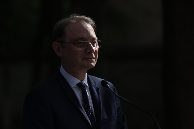 Luca Niculescu: Consultările cu PSD, PNL și UDMR au vizat direcțiile principale ale viitorului guvern