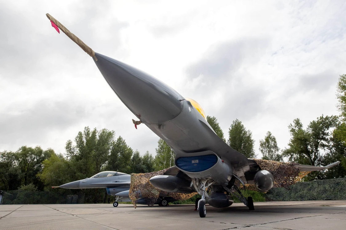 Întârzierile la mentenanța F-16 amenință capacitatea de luptă a Ucrainei