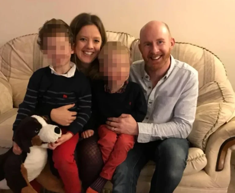 Doctorița care o trata pe regina Camilla, găsită moartă în casa sa din Dersingham. Soțul ei, arestat și acuzat de crimă