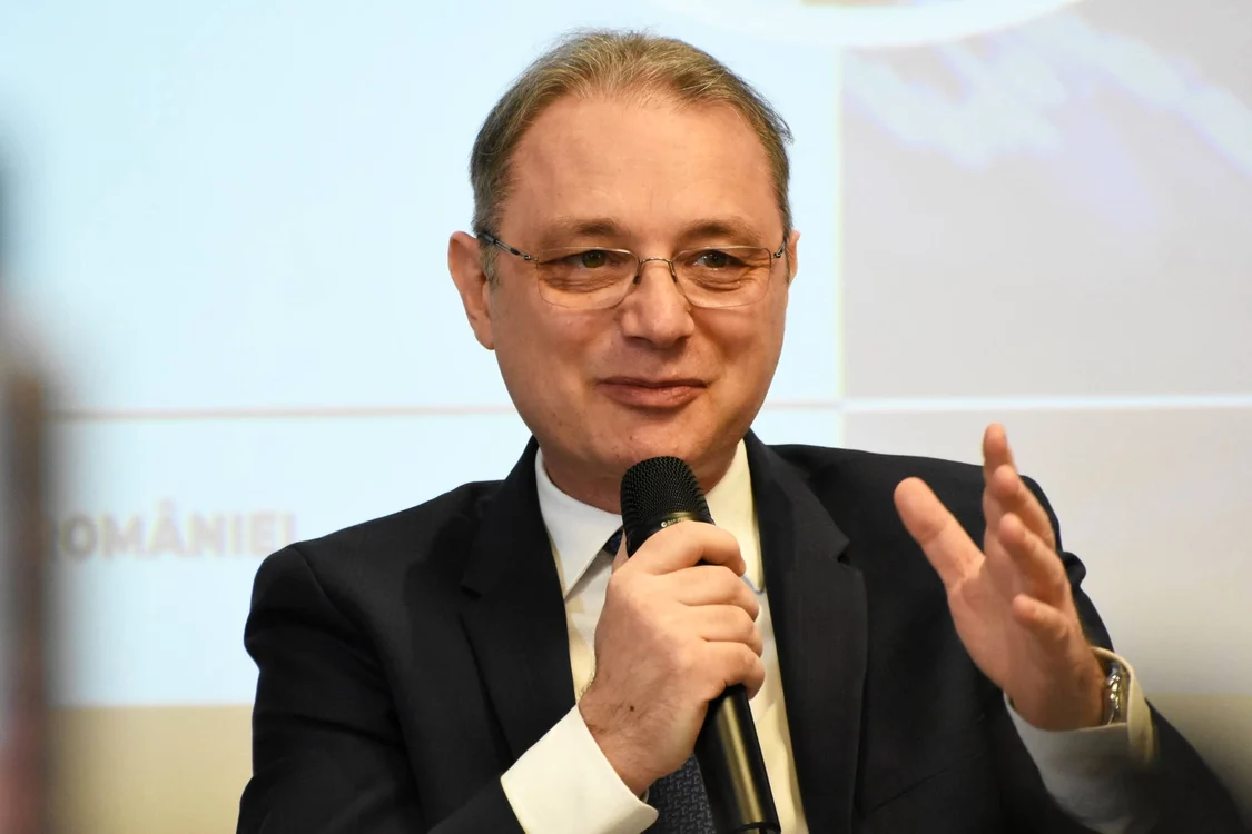 Luca Niculescu lucrează la programul de guvernare și pregătește consultările cu partidele