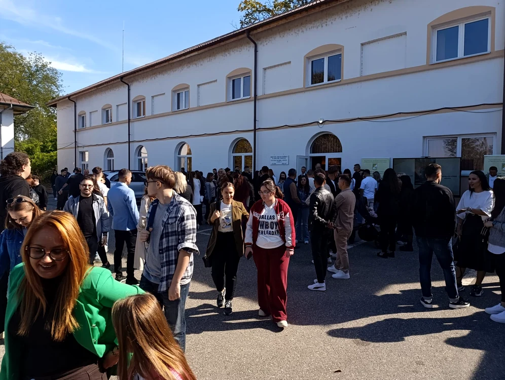 „Facultatea de lângă casă”, opțiunea tot mai frecventă pentru tinerii din Olt