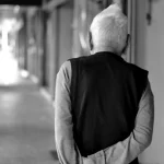 Un pensionar din Ancona și-a găsit apartamentul renovat devastat după ce a găzduit o femeie nevoiașă