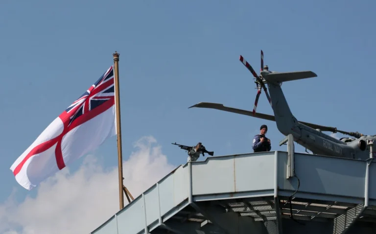 Militar britanic acuzat că pregătea transmiterea de informații sensibile către Rusia
