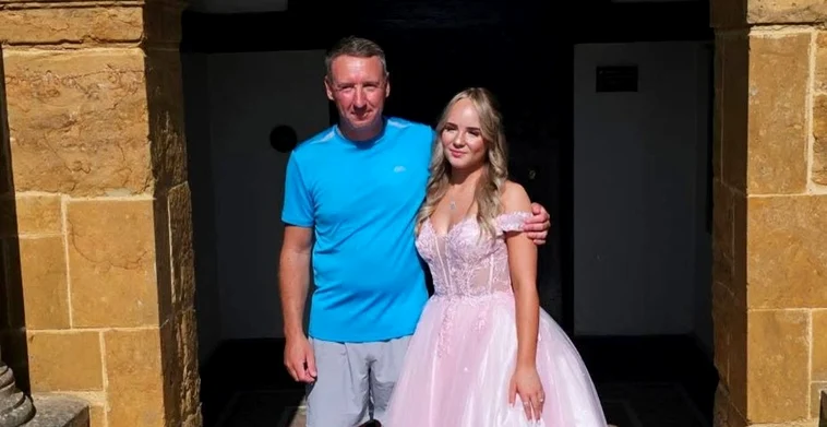 Au vândut casa și au plecat în lungi călătorii în familie: trăiesc lucrând doar 10 ore pe săptămână