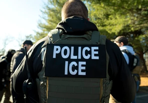 Un agent ICE a împușcat un bărbat în Bronx; în mașină era și un copil de cinci ani, nevătămat